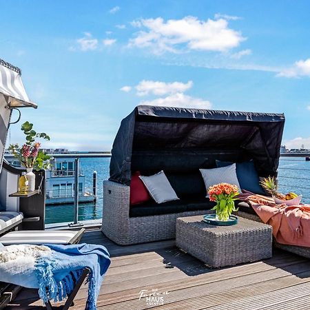 オルペニッツ Schwimmendes Haus Alohaヴィラ エクステリア 写真